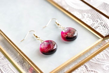 樹脂藝術 圓形耳環・過失的痕跡