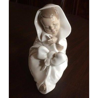 リヤドロ NAO by LLADRO 'All Bundled Up' Baby Boy with Blanket