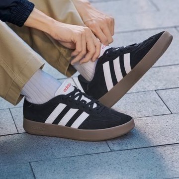 【adidas 愛迪達】 BARREDA 運動休閒鞋 男鞋/女鞋 JQ4235