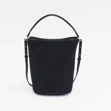 OCTAVIA8 - 水桶包百摺布配皮手提肩背斜背三用包 - 皺摺黑