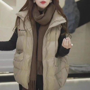 冠軍彩虹卡其色短款羽絨馬甲女秋冬款寬松外穿坎肩高級感洋氣外套