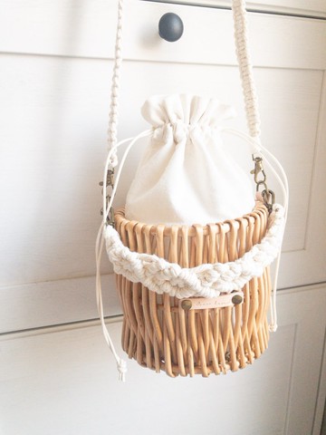 繩結藤編圓籃包