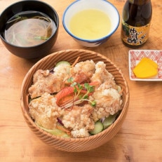 魚梁瀬杉 馬路村の丼ぶり