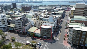 駁二特區旁三角窗旗艦店面｜高雄市鹽埕區公園二路