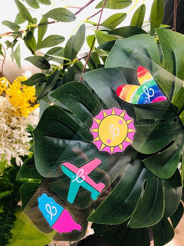 我是台灣人._.小台灣小飛雞小太陽小愛心彩紅造型貼紙4枚一組