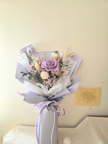 淺紫心語。永生玫瑰小型花束