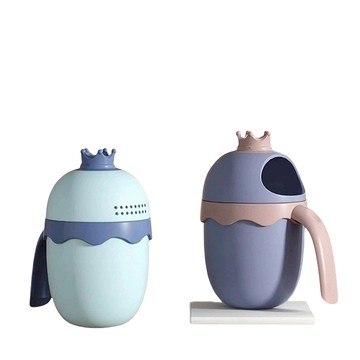 現貨 【皇冠洗頭杯】水勺 洗澡水勺 500ml大容量 雙排孔排水 加大注水口 皇冠造型 沐浴輔助神器 洗頭必備工具