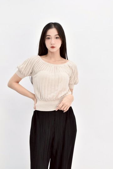 (S) coca deal一字領兩穿杏色短袖上衣