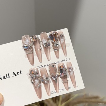 ➕最新設計款穿戴甲💅純手工穿戴甲片高級感粉色貓眼高端長款美甲片堆鑽爆閃假指甲貼片細狗長尖穿戴甲 EQ4Y