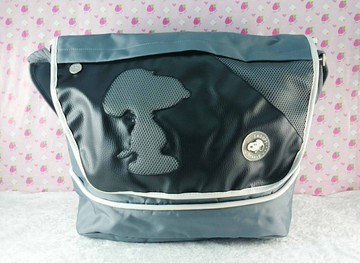 【震撼精品百貨】史奴比Peanuts Snoopy  側揹書包 灰色 震撼日式精品百貨