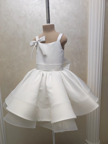 適合小公主的緞面花朵連身裙 精美連身裙 手工製作的嬰兒連身裙