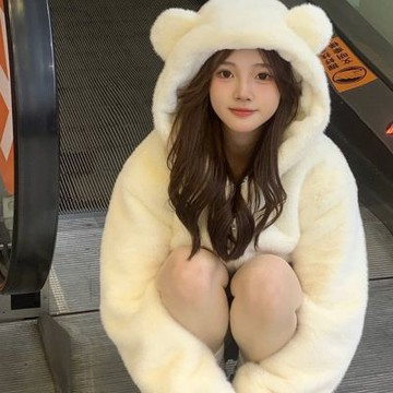 La Belleza仿兔毛皮草外套熊寶寶超萌耳朵設計連帽內裡鋪棉保暖拉鍊毛茸茸外套