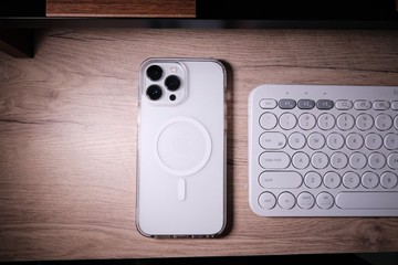 ARMOR iPhone 14 Signature系列磁吸電話保護殼_水晶透明