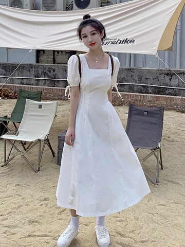 連衣裙女夏季赫本新款收腰顯瘦小心機設計感短袖法式裙子chic