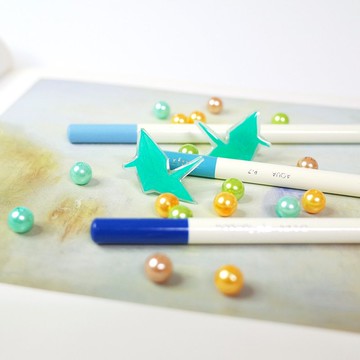 插畫風手繪紙鶴別針 胸針