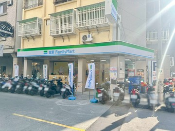 一中正錦新街全家邊間大店面｜台中市北區錦新街