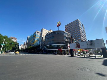鹽埕捷運站三角窗金店面｜高雄市鹽埕區大仁路