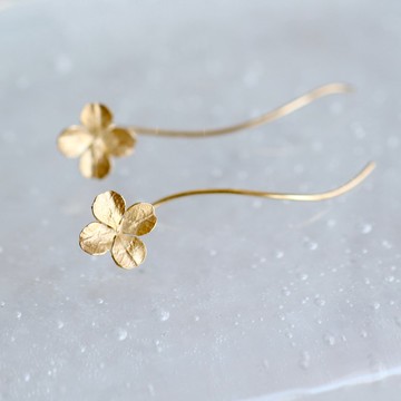 幸運草波浪造型耳環