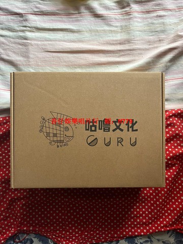 沙一汀 首張實體專輯《敏感小孩》精裝版CD 官方全套含精美沙漏 廣東咕嚕文化正版  全新未拆封 亞力克板封面設計