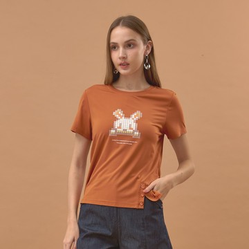 ★【喜芝梅】像素拼圖 可愛像素兔子印花休閒圓領短袖上衣(三色；L-4L) 125992018