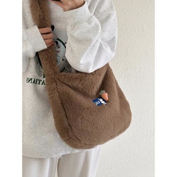 今年流行毛絨包包女2023秋冬新款潮時尚百搭單肩包小眾通勤斜挎包