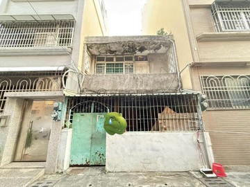 三多武慶商圈欠修理-低總價活巷透天｜高雄市苓雅區武慶三路