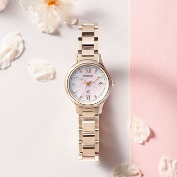 CITIZEN 星辰 xC 限量款光動能鈦金屬電波錶/櫻花粉紅金/25mm/ES9498-77N