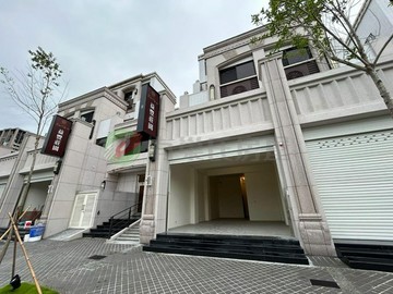 全新臨路電梯別墅/可店面/可停雙車/有管理｜台中市南屯區益豐路三段