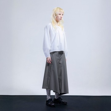 三角剪接不對稱長褲