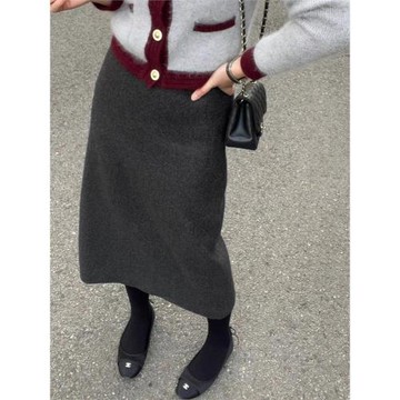 Emily Clud精選推薦～軟糯毛針織半身裙女秋冬直筒一步包臀中長裙