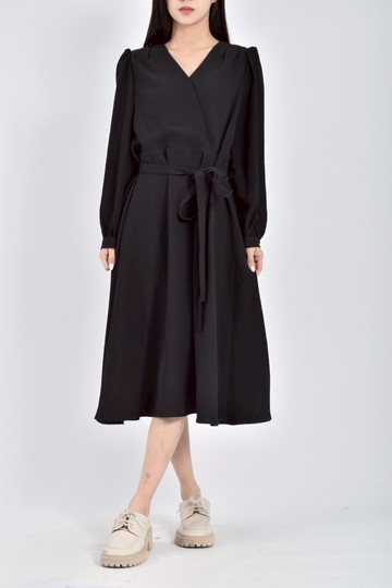 (S) nuda質感前扣V領黑色綁帶洋裝