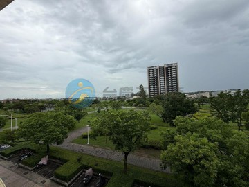 ~來看厝~面小港萬坪森林公園首排超優車墅｜高雄市小港區松金街