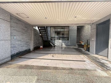 新楠家樂福商圈｜芎蕉優質四套房｜天井面寬雙車墅｜高雄市楠梓區芎蕉三街