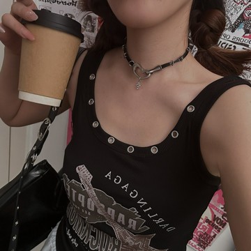 【台灣公司 可打統編】免運 甜酷風愛心十字架皮革項鏈女頸鏈choker鎖骨鏈脖子配飾精致高級感 可開發票 全館五折 工廠現貨直銷 新品特價 z9211