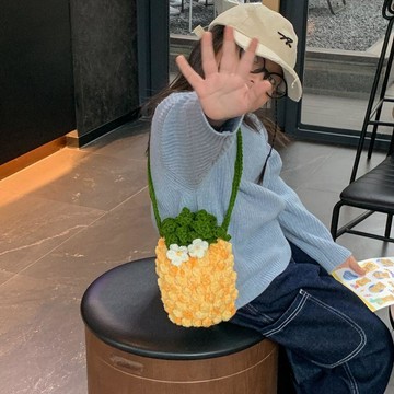 【小悅居】(成品)針織手機包手工編織菠蘿包兒童包編織包成品小衆時尚休閒網紅同款、熱門單品 人氣好物