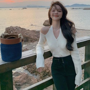 露肩掛脖毛衣打底衫女內搭洋氣早秋季新款秋冬秋衣外穿針織衫上衣