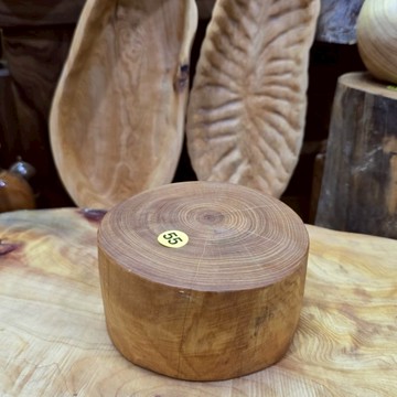 肖楠 55號 水晶珠寶小檯座 肖楠木 原木 香噴噴  芳山店肖楠館