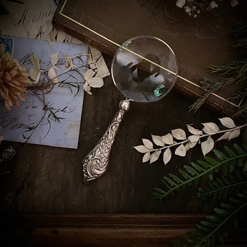 1905年 英國伯明翰純銀柄 × Rococo Revival 風格放大鏡