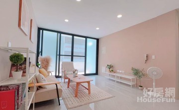 一卡皮箱入住~亞灣區|三多商圈公寓三樓大四房｜高雄市前鎮區台鋁南巷