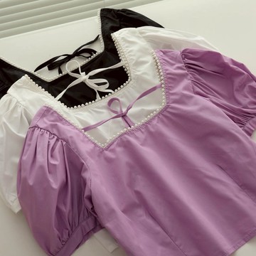 短款泡泡袖上衣女甜美小珍珠方領氣質減齡短袖襯衫露背綁帶襯衣