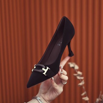 黑色優雅小高跟鞋女淺口尖頭單鞋2025年春季新款細跟配裙子宴會鞋