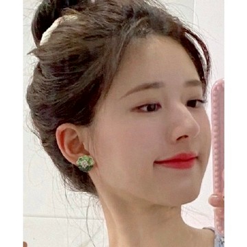 (時尚單品耳飾)甜美清新高級感精緻溫柔法式珍珠山茶花綠色茶系耳飾
