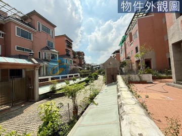 漂亮澄清湖超大地坪社區透天別墅｜高雄市鳥松區澄湖路