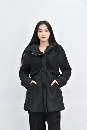(S) evabraun 連帽黑色外套