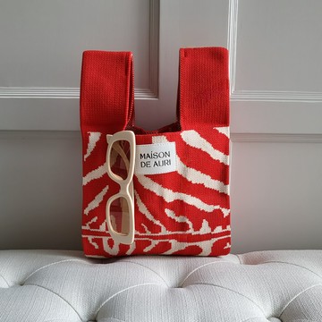 泰國Maison De Auri Tigger Red 跳跳虎  厚針織 Mini小提包