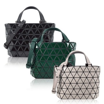 ISSEY MIYAKE 三宅一生 BAOBAO CRYSTAL GLOSS 手提斜背兩用包(多色選)