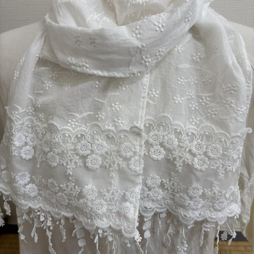 ☆手作☆長圍巾 白色棉質縐紗 小碎花葉子刺繡 花朵刺繡蕾絲 流蘇蕾絲