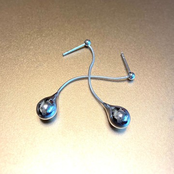 // 個性女孩必備單品 // 經典水滴。925純銀。