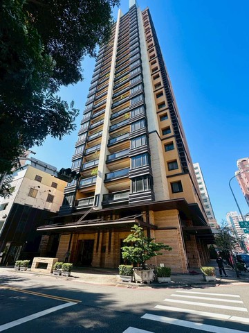 草悟道第一排·19年總裁觀雲-85坪精品豪宅｜台中市西區向上路一段