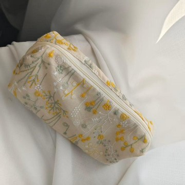 化妝品收納包 外出化妝品收納 外出小包長款刺繡化妝包ins大容量 便攜化妝品收納筆袋收納旅行洗漱包 化妝包大容量 化妝袋
